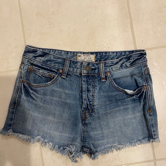 Free people medium wash shorts - Picture 1 of 3